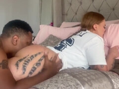 Enthousiasteling, Kont, Grote kont, Grote mammen, Gek, Interraciaal, Kut duiken, Tieten likken