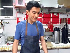 Gros cul, Gros seins, Brunette brune, Rondelette, 2 femmes 1 homme, Mère que j'aimerais baiser, Seins naturels, Plan cul à trois