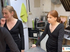 18 jahre, Hochschule, Dildo, Fingern, Lesbisch, Jungendliche (18+), Flotter dreier, Spielzeuge