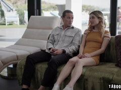 Lieveling, Blond, Diep in de keel, Lul, Gezin, Zoenen, Pornster, Stiefmoeder