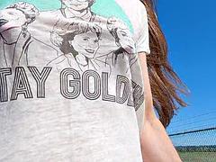 Braunhaarige, Absätze, Nippel, Im freien, Piercing, Öffentlich, Dusche, Titten