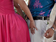 Kont, Hondjeshouding, Jurk, Zoenen, Moeder die ik wil neuken, Buiten, Kut duiken, Tieten likken