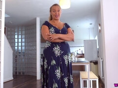 Большие сиськи, Британки, Грудастые, Колледж, Мамочка, Оргазм, Соло, Сиськи