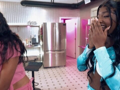 Noire, Noir ébène, Faciale, Lesbienne, Léchez, Chatte, Jouets