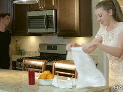 Lieveling, Pijpbeurt, Sperma in gezicht, Likken, Natuurlijke tieten, Kort haar, Lang, Tieten likken