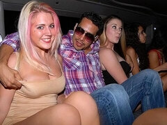 18 jahre, Grosser arsch, Grosser schwanz, Verein, Hundestellung, Natürlichen titten, Orgie, Jungendliche (18+)