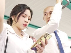 Lin Yan, employée de bureau, se fait défoncer dans le métro public - Meilleur porno asiatique original de ModelMedia Asia