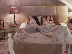 Kont, Bruinharig, Tsjechisch, Zoenen, Likken, Masturbatie, Natuurlijke tieten, Kut duiken