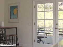 18 jaar, Grote mammen, Diep in de keel, Student, Lerarin, Strak, Tieten likken, Nat