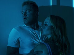 Большие сиськи, Бикини, Минет, Межрасовый секс, Лизание, Оргии, Пирсинг, Порка