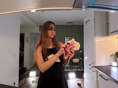 18 jaar, Grote kont, Grote mammen, Vrouw, Slipje, Realiteit, Satijn, Alleen