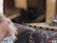 18 ans, Gros cul, Gros seins, Sucer une bite, Mère que j'aimerais baiser, Belle mère, Adolescente, Plan cul à trois