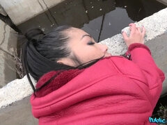 Amateur, Asiatique, Noire, Gorge profonde, Face assise, Interracial, Bureau, Chatte