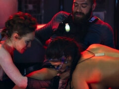 フェラチオ, 茶髪の, バック, キス, なめる, 乳首, 三人, オッパイの