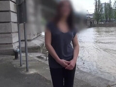 18 jaar, Enthousiasteling, Auditie, Bruinharig, Europees, Masturbatie, Alleen, Tieten likken