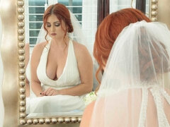 Belle grosse femme bgf, Gros cul, En levrette, Robe, Grosse, Mère que j'aimerais baiser, Seins naturels, Rousse roux