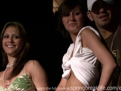 Amateur, Blonde, Brunette brune, Ex petite amie, Exhib, Public, Étudiant, Mouillée