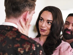 Анальный секс, Большая жопа, Бисексуалы, Минет, Собачьи, Натуральные сиськи, В офисе, Сиськи