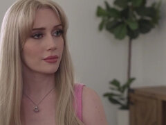 18 jahre, Grosse titten, Blondine, Frau frau mann, Hotel, Masturbation, Reif, Schlucken