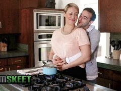 Stellung 69, Leie, Schlafzimmer, Grosser arsch, Blasen, Geile alte tussi, Hd, Titten