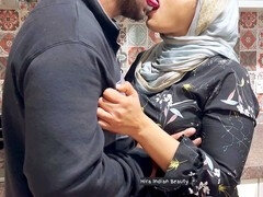 Arabe, Cul à la bouche, Tante, Gros cul, Club, Doigter, Indienne, Chatte