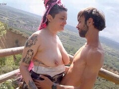 Grosser schwanz, Blasen, Paar, Sperma im mund, Europäisch, Milf, Im freien, Öffentlich