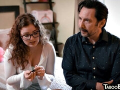 Amateur, Bizarre, Sucer une bite, Seins naturels, Petite femme, Softcore, Jarretelles