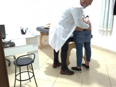 In den arsch, Grosser arsch, Arzt, Fetisch, Fingern, Handschuhe, Masturbation, Milf