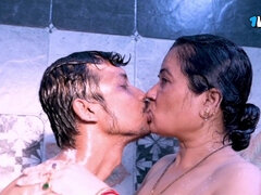 Asiatique, Salle de bains, Belle grosse femme bgf, Grosse bite, Tir de sperme, Hd, Indienne, Douche