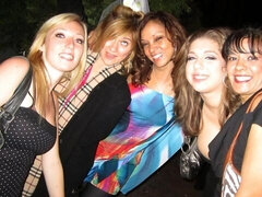 18 ans, Gros cul, Grosse bite, Sucer une bite, Club, Seins naturels, Orgie, Nénés