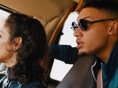 Сперма на лице, Затыкание рта, Ласковые ручки, Поцелуи, Латиноамериканки, Порка, Чулки, Сиськи