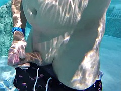 Leie, Wohlbeleibte schöne frauen, Geschnappt, Spassig, Deutsch, Handjob, Pool, Unter wasser