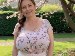 Busty Amateur Mom Mona Croft
