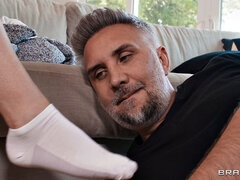 イマラチオ, 足コキ, 手コキする, なめる, マッサージ, オマンコ, 靴下, タトゥー