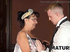 Tetas grandes, Morena, Madura, Abuelita, Enorme, Maduro, Tetas naturales, Tetas