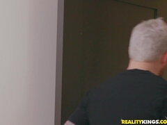 Grote lul, Kreng, Pijpbeurt, Bruinharig, Rondborstig, Pornster, Roodharige vrouw, Kousen