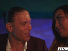 69 negenenzestig, Pijpbeurt, Diep in de keel, Hondjeshouding, Handbeurt, Kut duiken, Rijden, Tieten likken