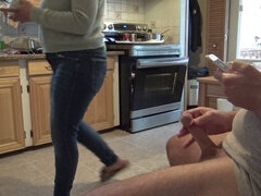 Gevangen, Naakte man aangeklede vrouw, Stel, Sperma shot, Handbeurt, Orgasme, Verassing, Turks