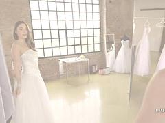 New L!ya S!lv3r  GDW Sexy Bride