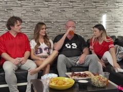 Asiatique, Sucer une bite, Brunette brune, Tir de sperme, Branlette thaïlandaise, Hard, Fait maison, Épouse