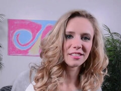 Blonde, Femelle, Doigter, Orgasme, Rasée, Se déshabiller, Allumeuse, Nénés