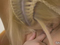 Kont, Blond, Keuken, Latijnse vrouw, Buiten, Kut duiken, Tatoeage, Trio