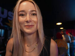 18 jahre, Blondine, Pov, Öffentlich, Jungendliche (18+)