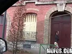 素人, フェラチオ, 着衣女と全裸男, 中出し, イく瞬間, 手コキする, Hd, ヌード