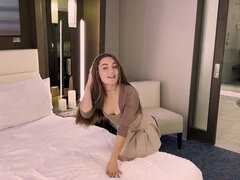 Nana, Grosse bite, Sucer une bite, Brunette brune, Branlette thaïlandaise, Actrice du porno, Serré, Nénés