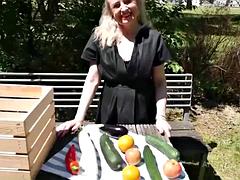 Pénétrer avec le poing, Béant, Mamie, Mature