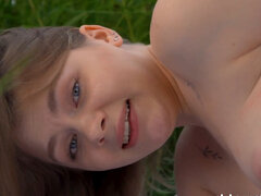 18 años, Culo grande, Morena, Masturbación, Leche, Afeitado, Solo, Adolescente