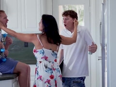 Brunette and blonde cougar are fucked in wild foursome