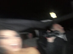 Grosse bite, Gros seins, Gorge profonde, Bâillonner, De plein air, Chatte, Tatouage, Nénés