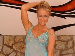 Amateur, Culo grande, Tetas grandes, Consolador, Masturbación, Afeitado, Estriptis, Juguetes